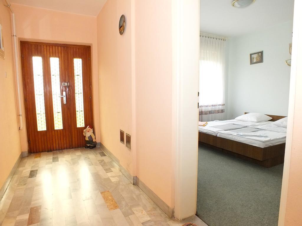 Biba Rooms Карловаць Екстер'єр фото