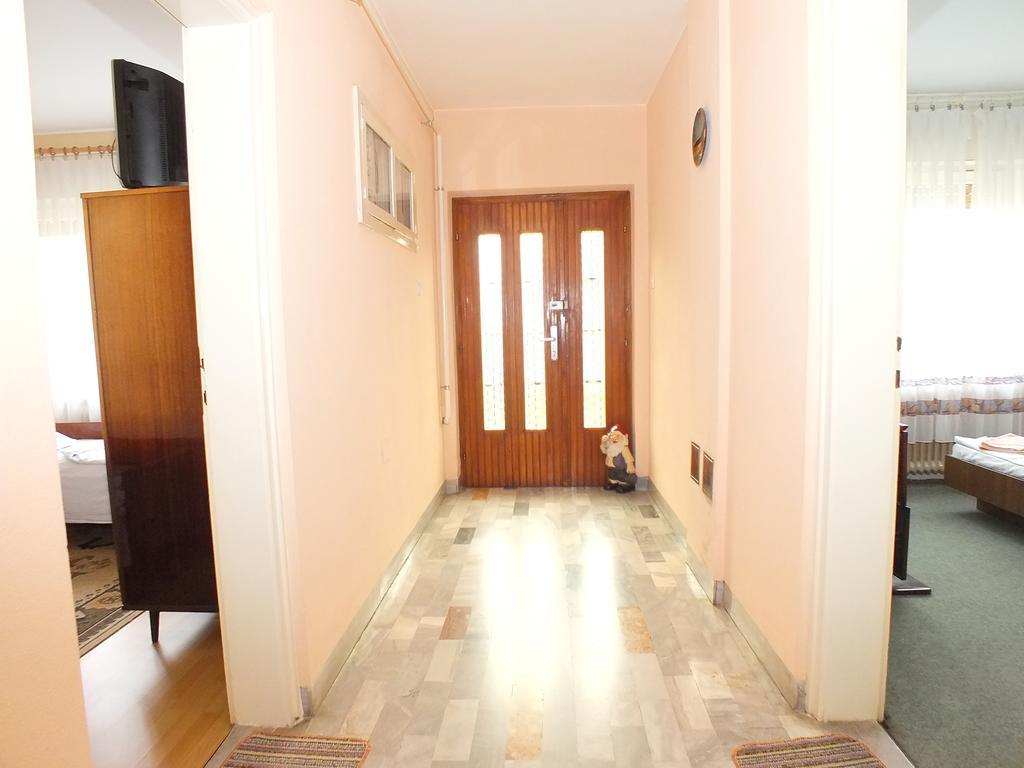 Biba Rooms Карловаць Екстер'єр фото