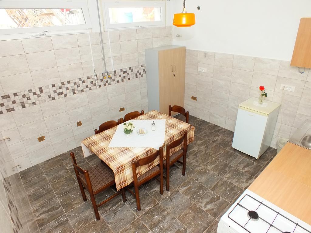 Biba Rooms Карловаць Екстер'єр фото
