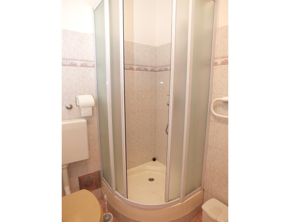 Biba Rooms Карловаць Екстер'єр фото